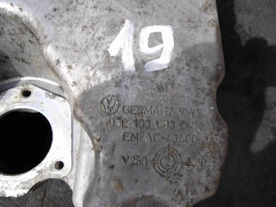 03L103603D Поддон Audi A4 2012