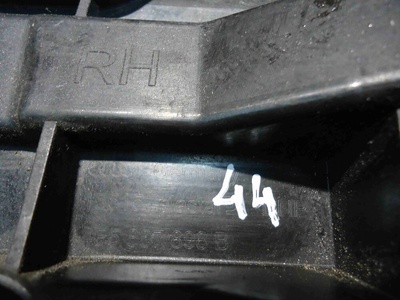 4F5807898B Крепление бампера Audi A6 2011