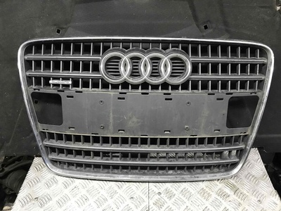 4L0853651A Решетка радиатора Audi Q7 2007
