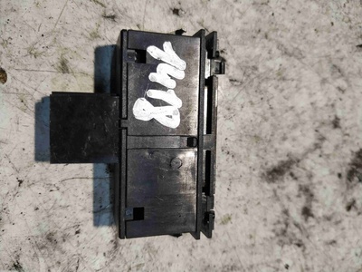 4f0941509 Кнопка аварийной сигнализации Audi A4 2007