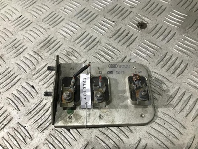 8D0959493A Реле вентилятора Audi A6 C5/4B 2004 8D0 959 493 A