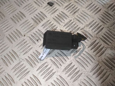 6411 8391470 bmw для чего он нужен