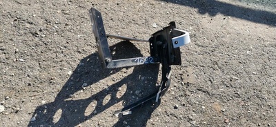 4d0821137 Кронштейн переднего бампера Audi A8 1998