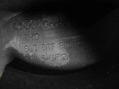 8L0807683 Решетка радиатора Audi A3 I (8L1) 1996 - 2000 1998 ,