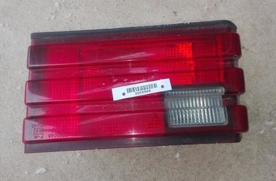 Фонарь крышки багажника правый Mitsubishi Galant 5 1990