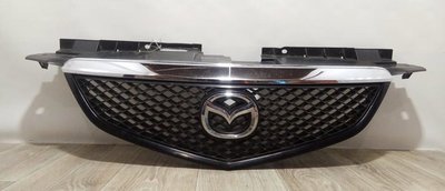 LD4750712 Решетка радиатора Mazda MPV LW 2002 ,L16550710E
