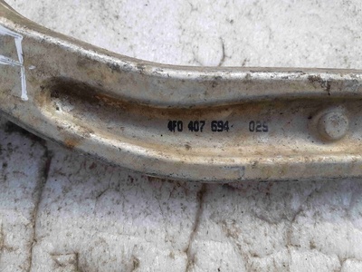4F0407694 Рычаг передний правый Audi A6 2008