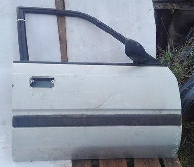 Дверь передняя правая Mazda 626 GD 1991