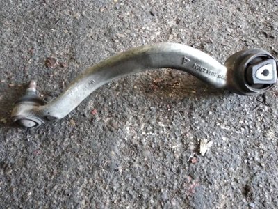 31126773950 рычаг правый верхний BMW X5 2012