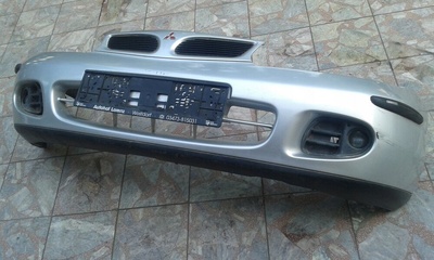 MB88508184MB944763 бампер передняя решетка mitsubishi carisma 95 - 99