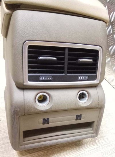 4L1863244C Подлокотник Audi Q7 4L 2007