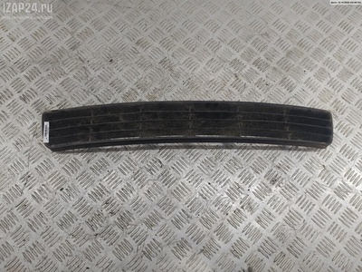 8D0807683 Решетка (заглушка) в бампер Перед. Audi A4 B5 (1994-2001) 1996