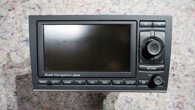 8E0035192D радио компакт - диск audi navigation навигация
