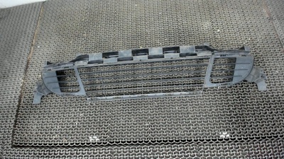 622540002R Заглушка (решетка) бампера левая=правая Renault Megane 3 2009- 2009