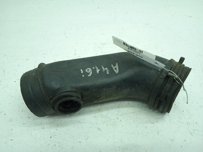 06B133354D Патрубок воздушного фильтра Audi A4(B5) 1999