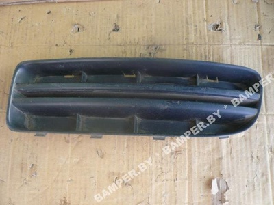 1U0807367C Заглушка (решетка) в бампер передний Skoda Octavia 2002