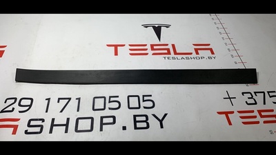 103511900D молдинг двери передней левой Tesla Model X 2018 1035119-00-D