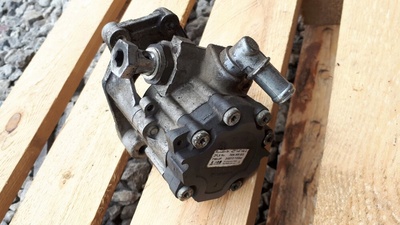 4Z7145156E s4 b7 b6 a6 c6 насос гур 4.2 bbk v8
