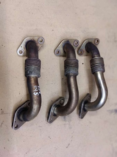 038131521E Трубка системы рециркуляции EGR Ford Fusion 1 2006