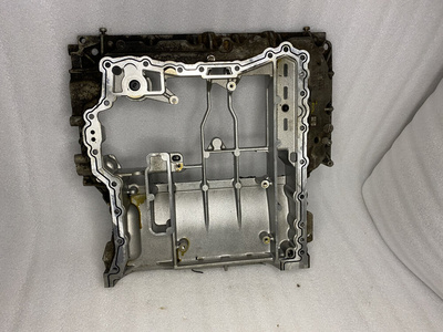 06E103603P Поддон верхний Audi A4 B8/8K 2010 ,06E103601K