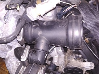 059129627 Патрубок (трубопровод, шланг) Audi A6 C5/4B (1997-2004) 1998