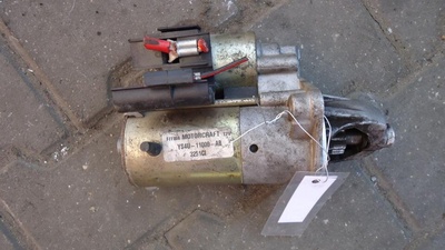 YS4U11000AB Стартер Ford Focus 1 поколение 1998 YS4U-11000-AB