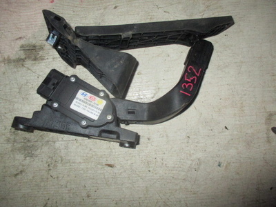 327272S000 Педаль газа Kia Sportage 2010-2015