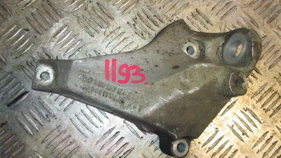 4D0399107 Кронштейн КПП левый Audi A8 1998-2003