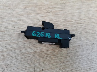 BP4L66380 кнопка стеклоподъёмника MAZDA 3 (BK) 2003-2009 MAZDA 3 (BK) 2003-2009 2004 BP4L-66-380,