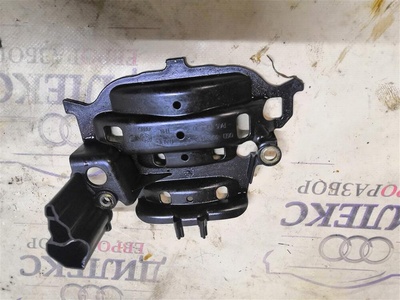 06d103623a маслоотражатель Audi A4 (B7) 2004-2009 2008