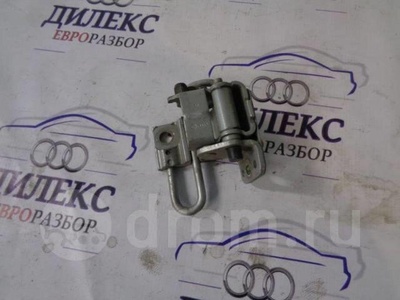 8e0831412b петля двери Audi A4 (B7) 2004-2009 2005
