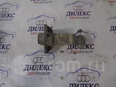 8e0807133b кронштейн усилителя переднего бампера Audi A4 (B6) 2000-2006
