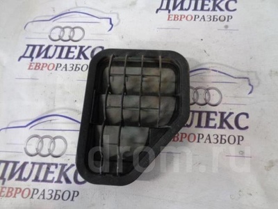 5M0819465 решетка вентиляционная VW Golf V Plus 2005-2014 2006