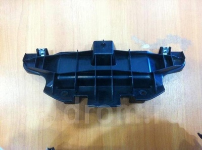 7L6858435B кронштейн VW Touareg 2002-2010