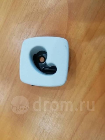5n0861706a крючок для одежды VW Tiguan 2007-2011 2008