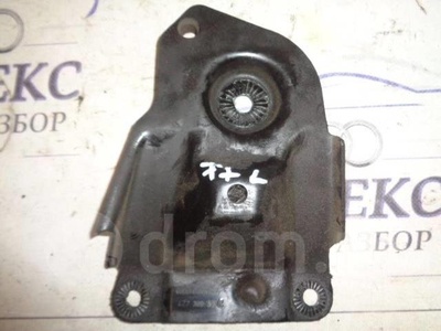 4Z7399539B кронштейн балки Audi Allroad quattro 2000-2005 2002