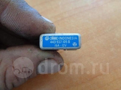 443937105B предохранитель VW Passat (B6) 2005-2010