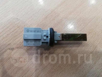 1K0907543E датчик температуры воздуха VW Passat (B6) 2005-2010 2008