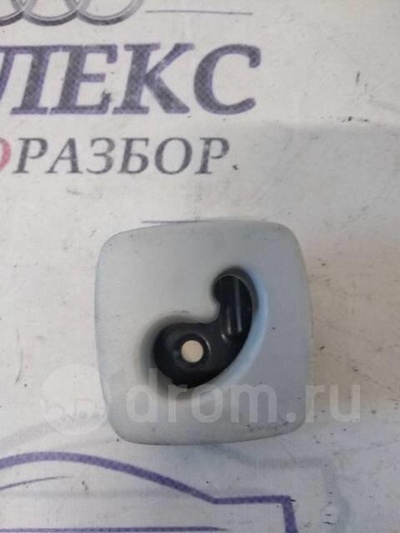 5n0861706a крючок для одежды VW Tiguan 2007-2011 2008
