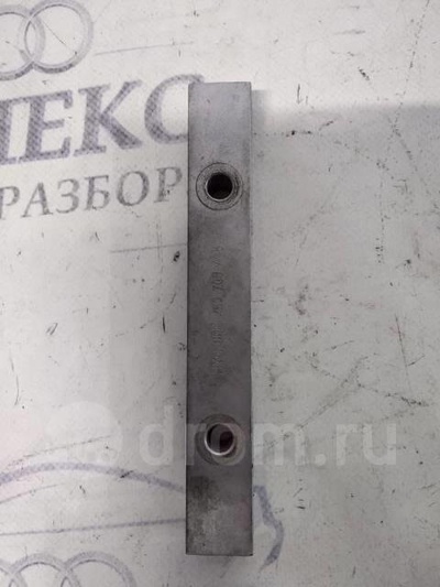 06f253709a кронштейн (сопут. товар) Audi A4 (B8) 2007-2015 2009