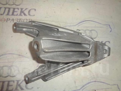8K0199307bm кронштейн двигателя Audi A4 (B8) 2007-2015 2010