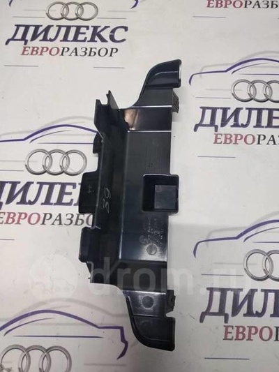 7L6858435B кронштейн VW Touareg 2002-2010 2004