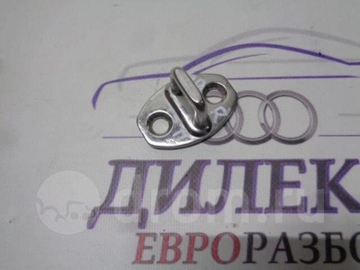 3b0837033p ответная часть замка двери VW Touareg 2002-2010 2004