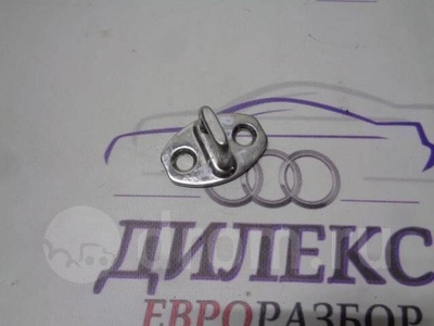 3b0837033p ответная часть замка двери VW Touareg 2002-2010 2004