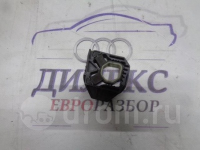 1K0121367C кронштейн радиатора VW Golf V Plus 2005-2014 2005