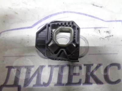 1K0121367d кронштейн радиатора VW Passat (B6) 2005-2010 2008
