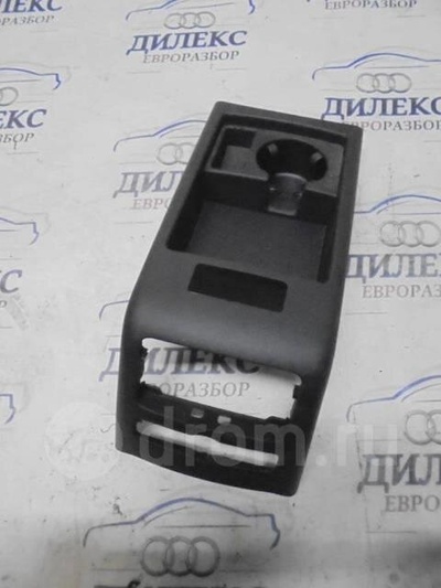 4F0863244C консоль Audi A6 (C6 4F) 2004-2011 2010