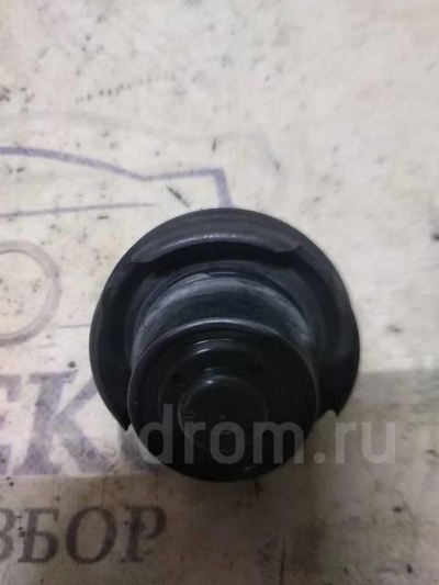 1j0201553c крышка топливного бака VW Jetta 2005-2011 2008