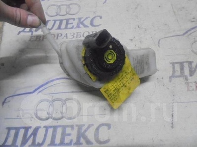 1K2611301C бачок главного тормозного цилиндра VW Jetta 2005-2011 2008