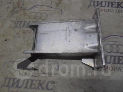 8k0807133b кронштейн усилителя переднего бампера Audi A4 (B8) 2007-2015 2008